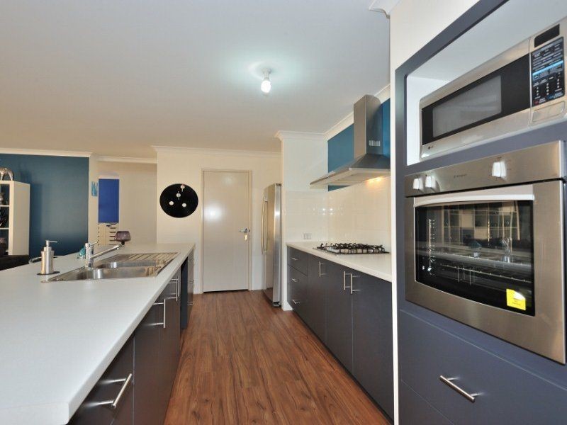 32 Ravensfield Road, Baldivis WA 6171