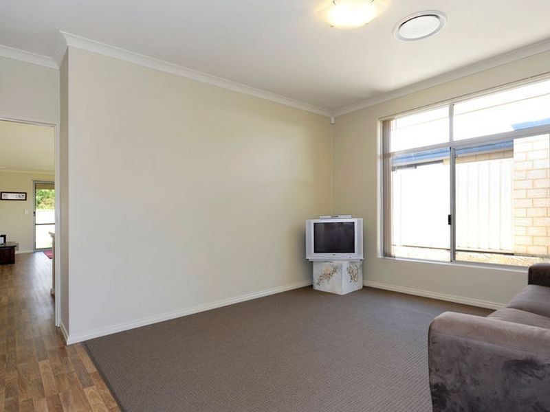 7 Gorman Place, Calista WA 6167