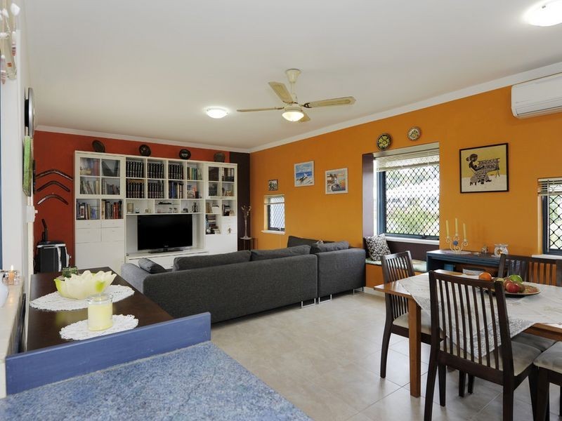 1/110 Parkin Street, Rockingham WA 6168