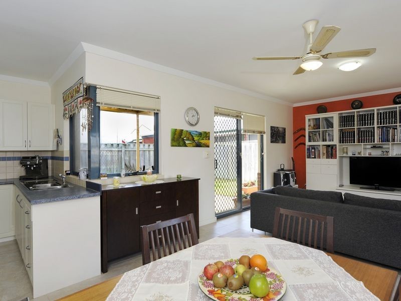 1/110 Parkin Street, Rockingham WA 6168