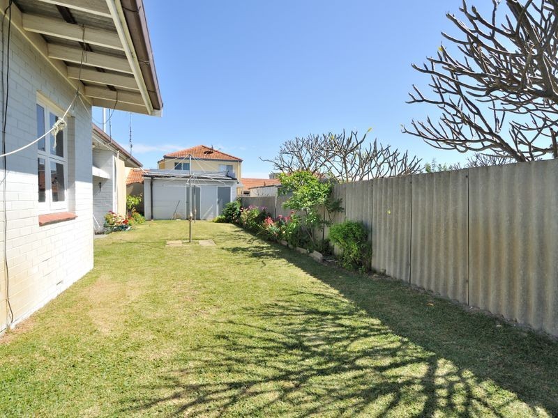 4/70 Kent Street, Rockingham WA 6168