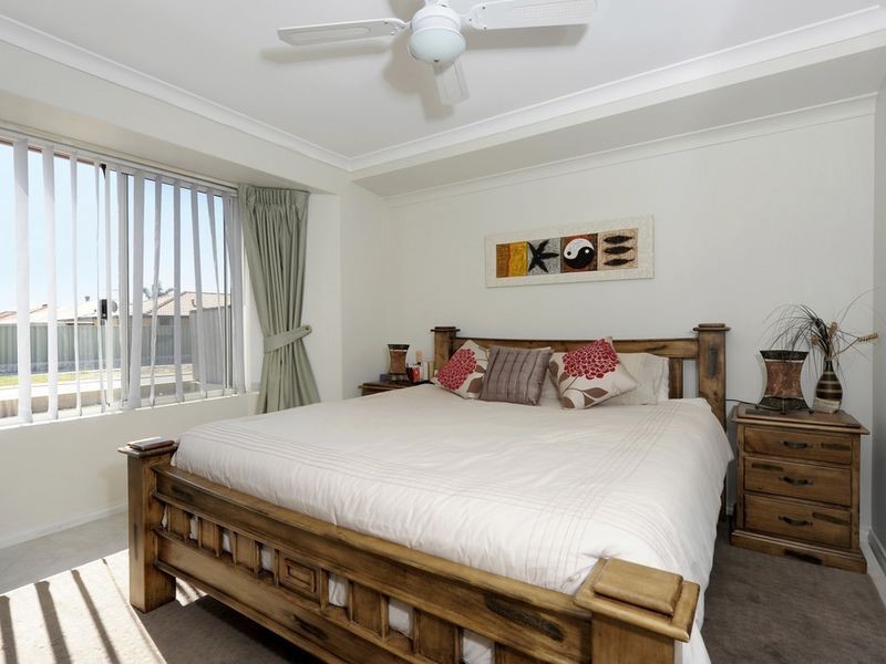 23 Jean Pierre Drive, Port Kennedy WA 6172