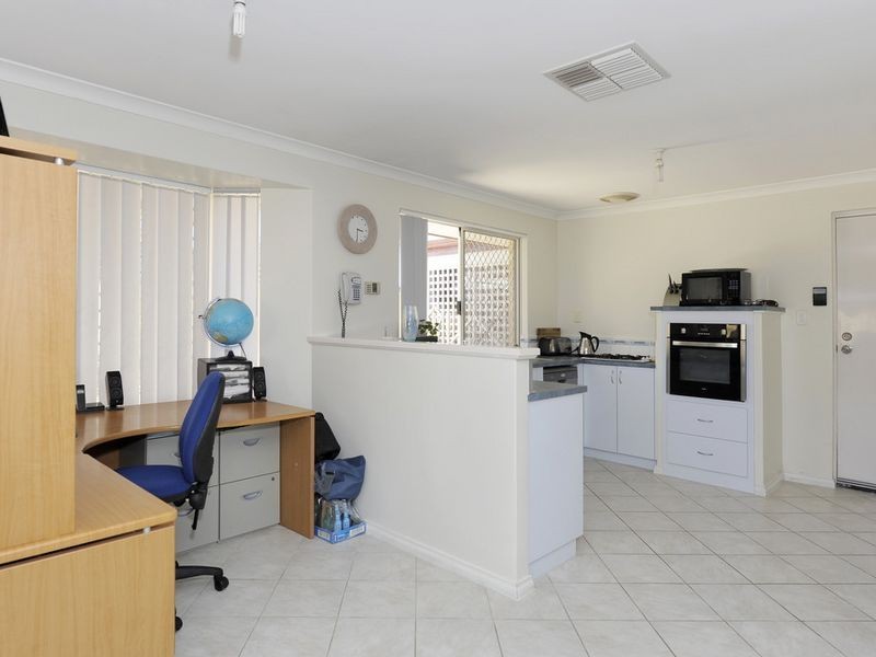 23 Jean Pierre Drive, Port Kennedy WA 6172