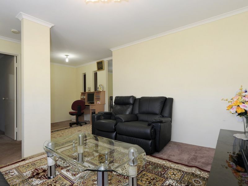 67 Fairview Drive, Waikiki WA 6169