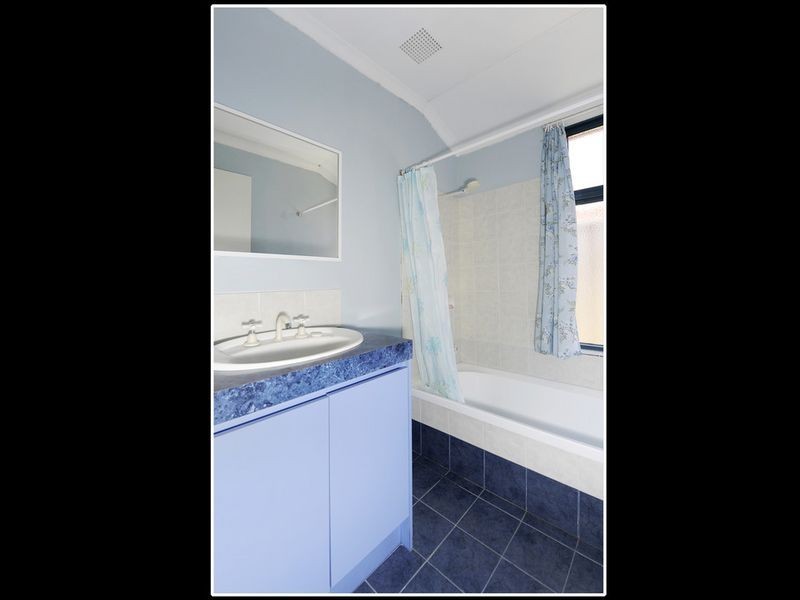 67 Fairview Drive, Waikiki WA 6169