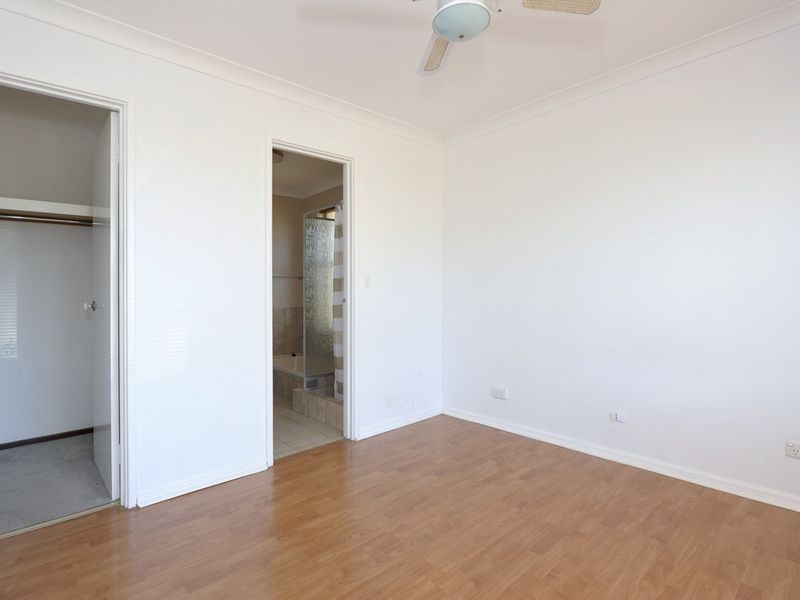 32 Noreena Avenue, Golden Bay WA 6174
