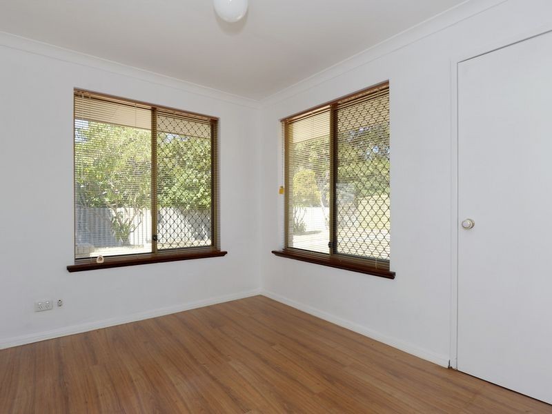 32 Noreena Avenue, Golden Bay WA 6174