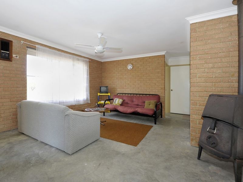 141 Fendam Street, Warnbro WA 6169