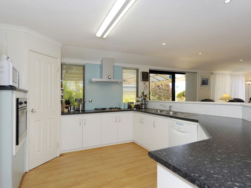 107 Huxtable Terrace, Baldivis WA 6171