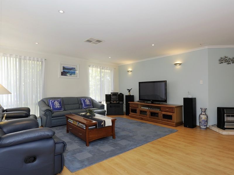 107 Huxtable Terrace, Baldivis WA 6171