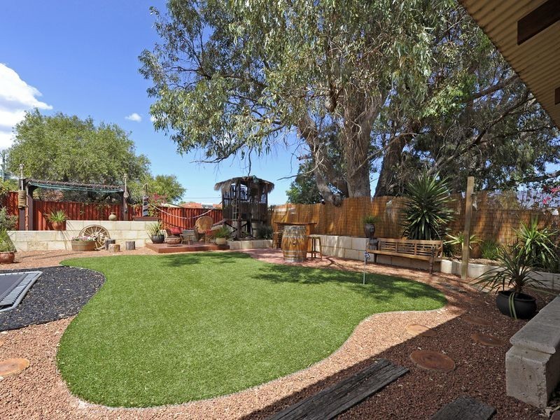 14 Salcombe Way, Warnbro WA 6169