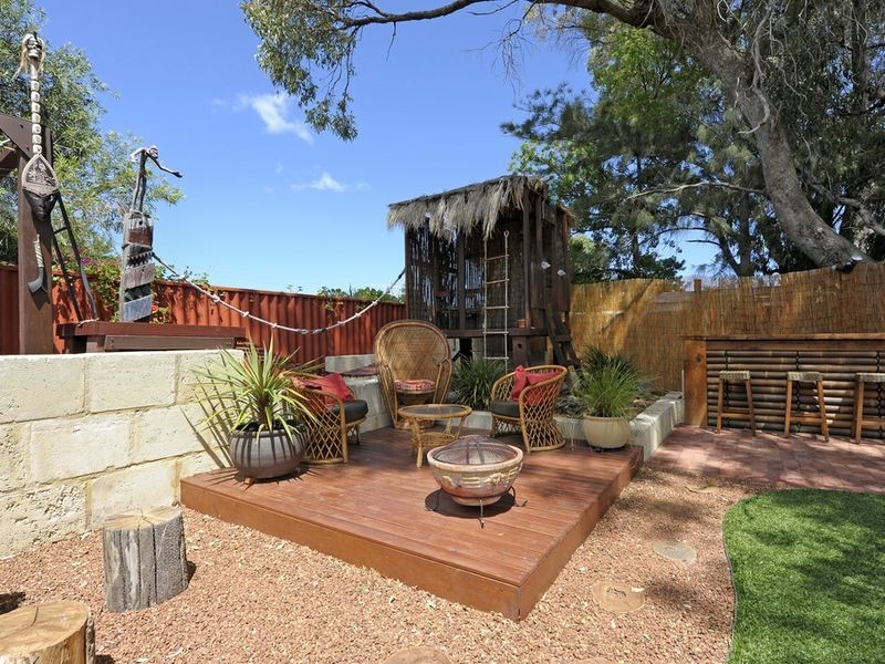 14 Salcombe Way, Warnbro WA 6169