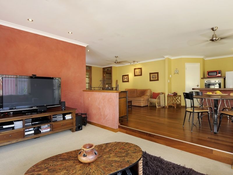 14 Salcombe Way, Warnbro WA 6169