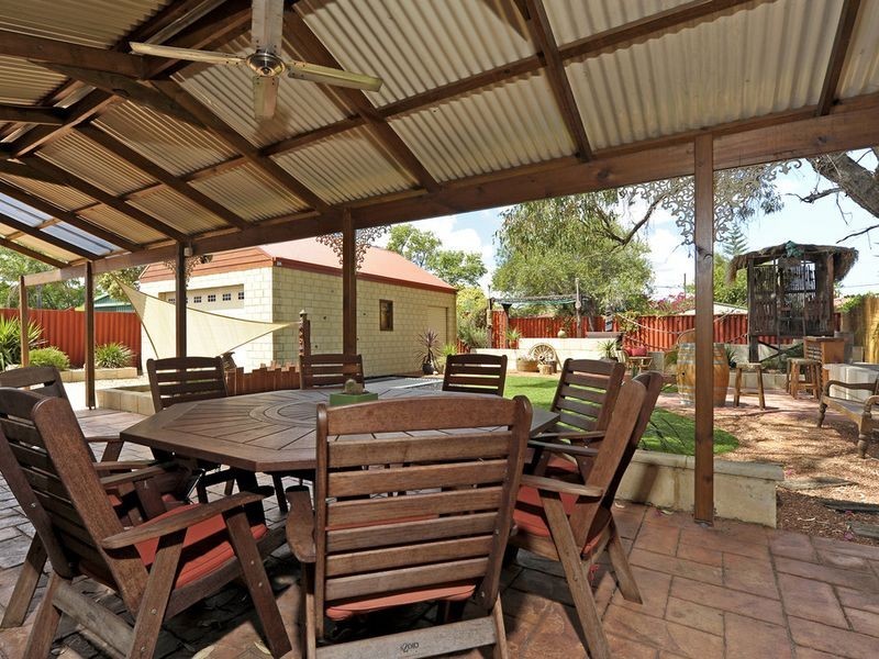 14 Salcombe Way, Warnbro WA 6169