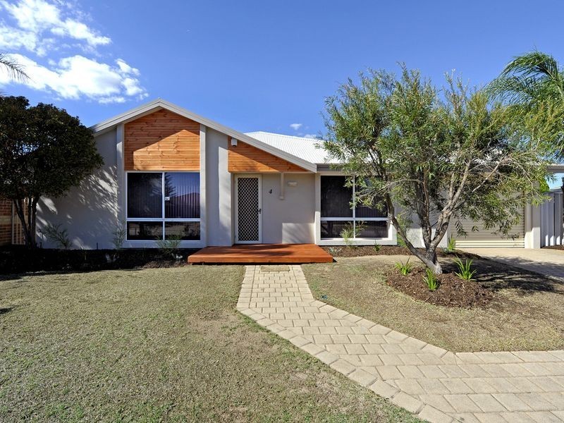 4 Manly Crescent, Warnbro WA 6169