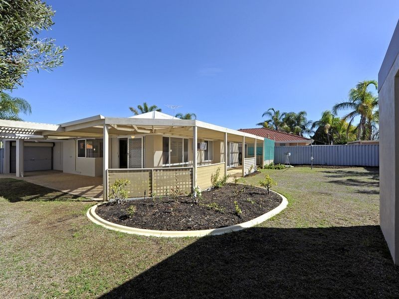 4 Manly Crescent, Warnbro WA 6169