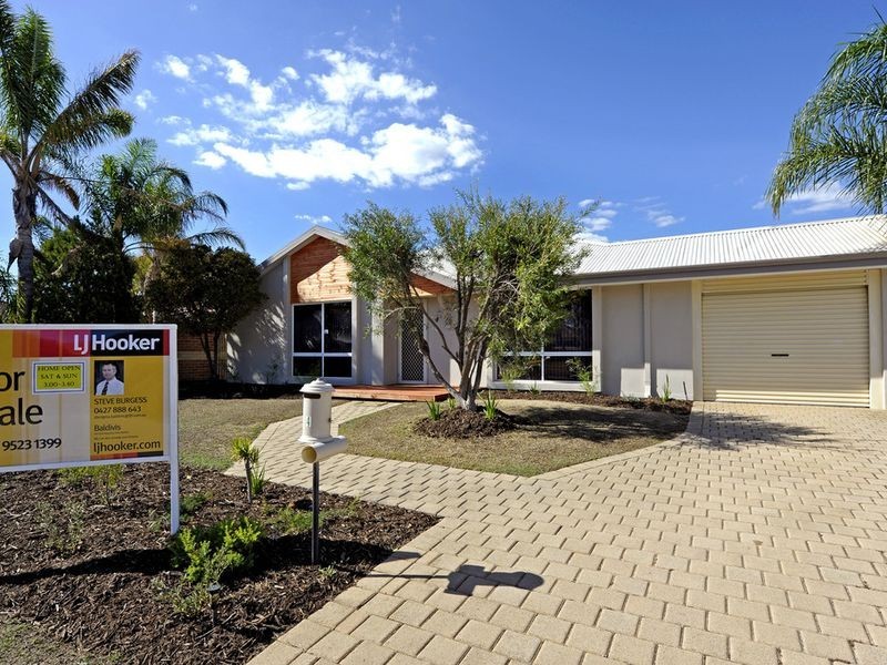 4 Manly Crescent, Warnbro WA 6169