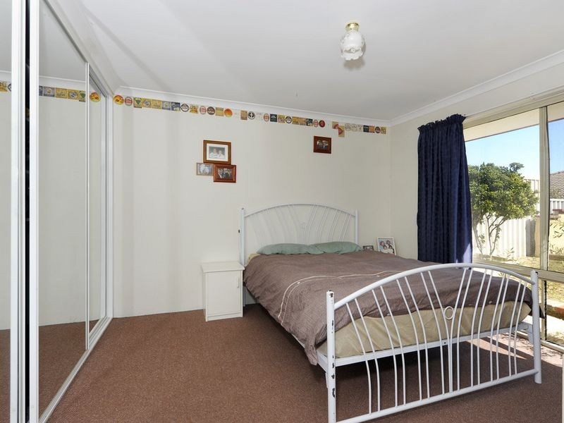 15 Bayonne Gardens, Port Kennedy WA 6172