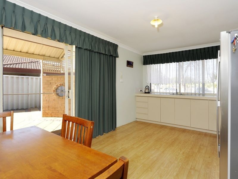 15 Bayonne Gardens, Port Kennedy WA 6172