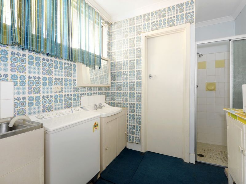 4/5 Read Street, Rockingham WA 6168