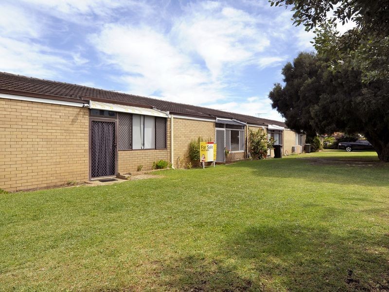 4/5 Read Street, Rockingham WA 6168