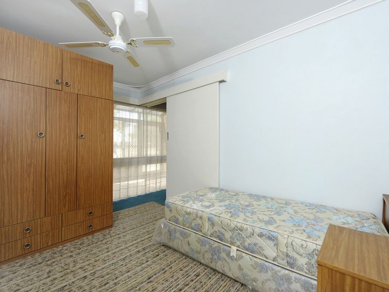 4/5 Read Street, Rockingham WA 6168