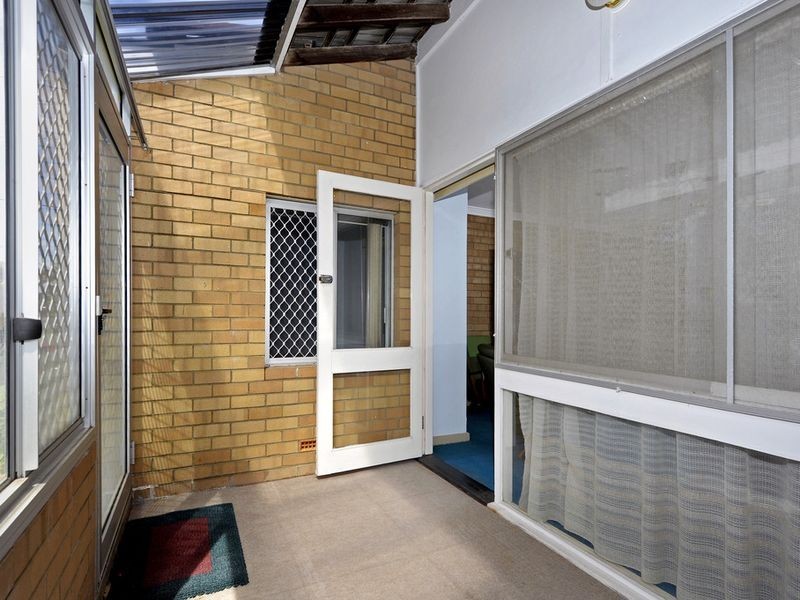 4/5 Read Street, Rockingham WA 6168