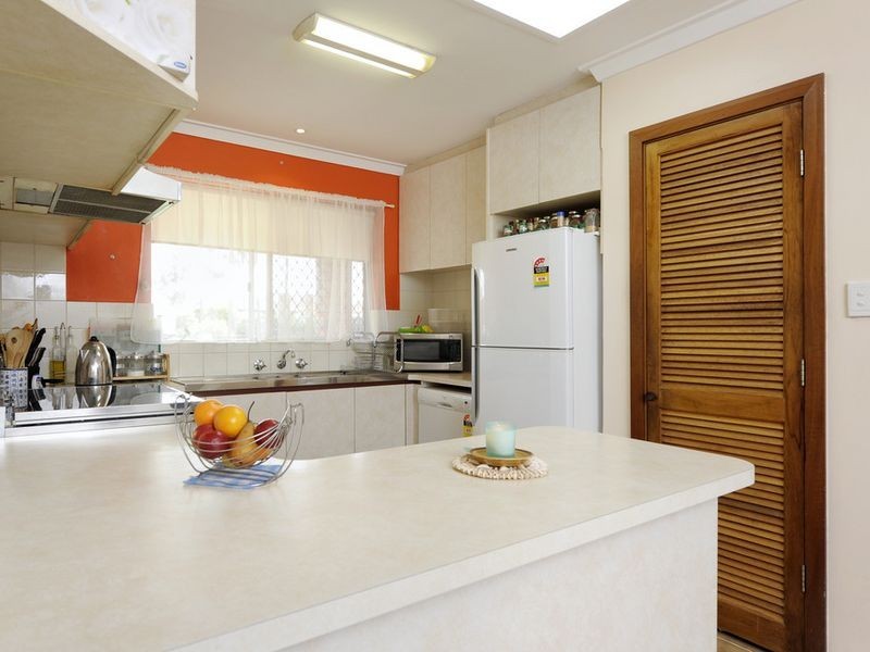 19 Biscayne Street, Safety Bay WA 6169