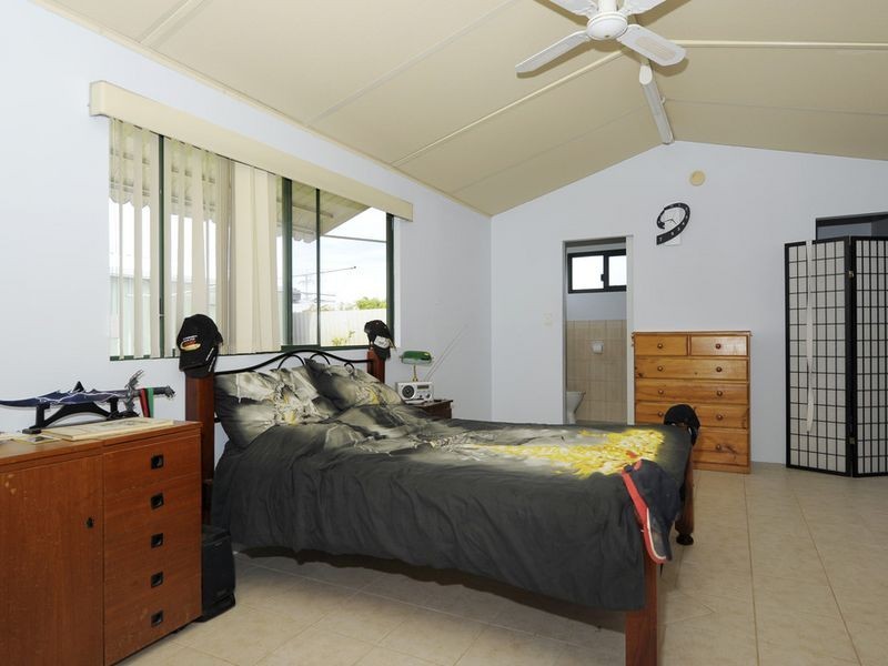 19 Biscayne Street, Safety Bay WA 6169