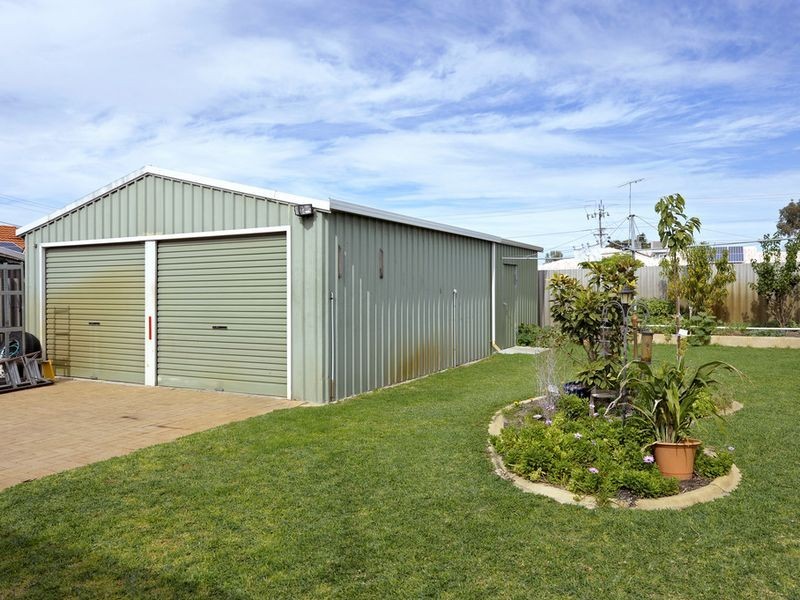 19 Biscayne Street, Safety Bay WA 6169