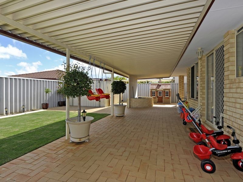 14 Nunton Place, Port Kennedy WA 6172