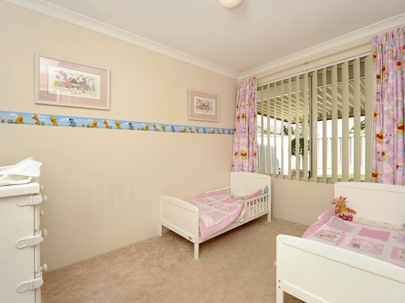 14 Nunton Place, Port Kennedy WA 6172