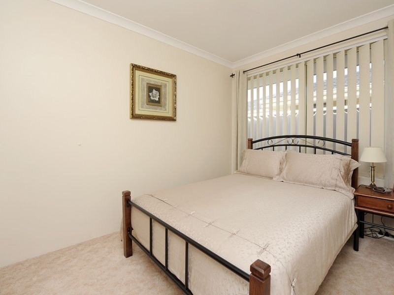 14 Nunton Place, Port Kennedy WA 6172