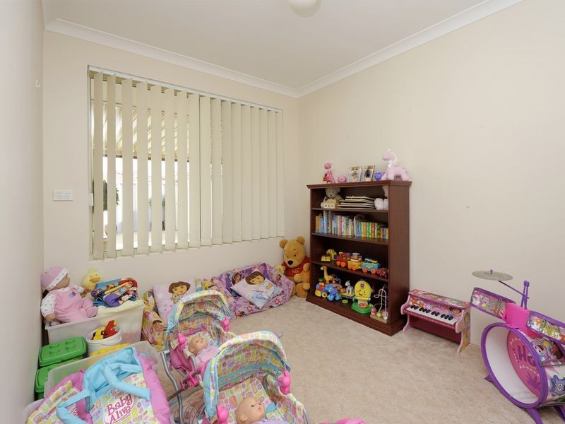 14 Nunton Place, Port Kennedy WA 6172