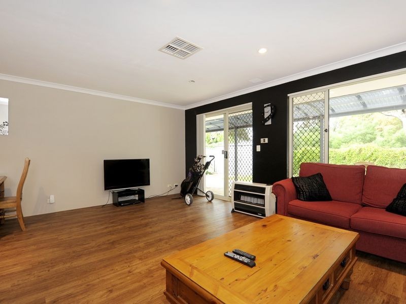 26 Rothesay Court, Cooloongup WA 6168
