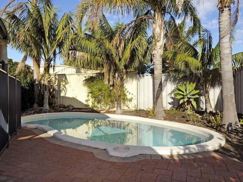 11 St Ettiene Gardens, Port Kennedy WA 6172
