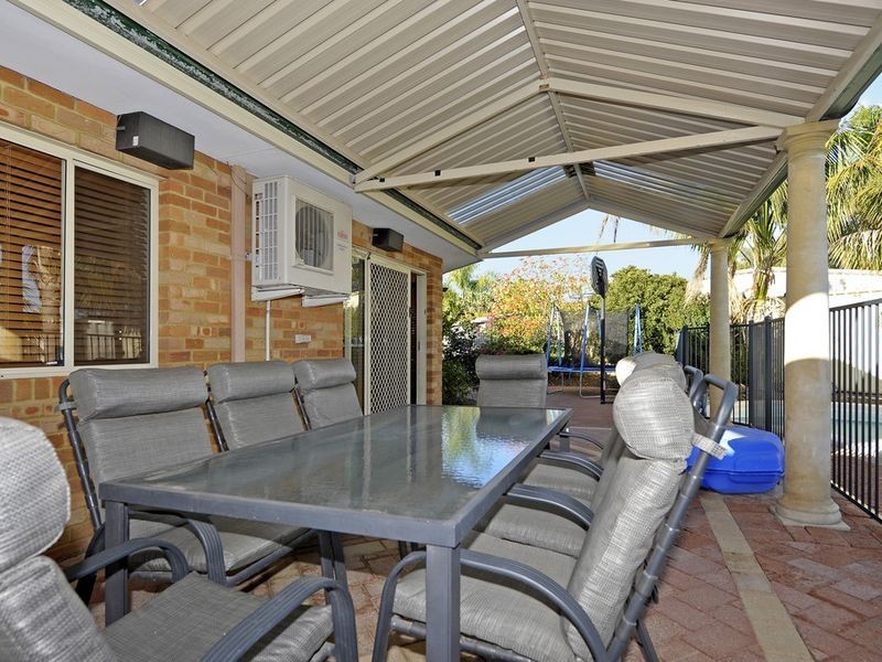 11 St Ettiene Gardens, Port Kennedy WA 6172