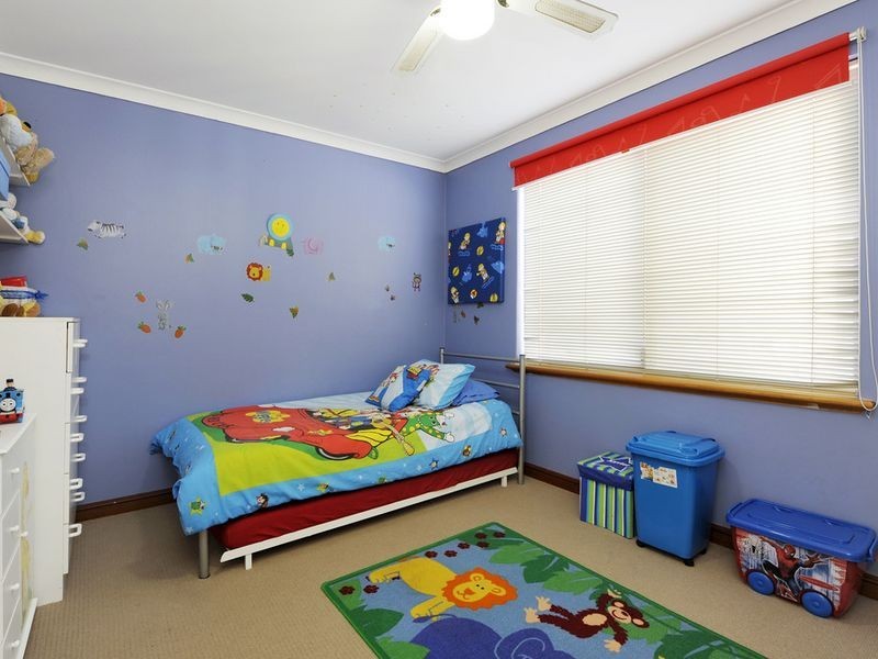 11 St Ettiene Gardens, Port Kennedy WA 6172