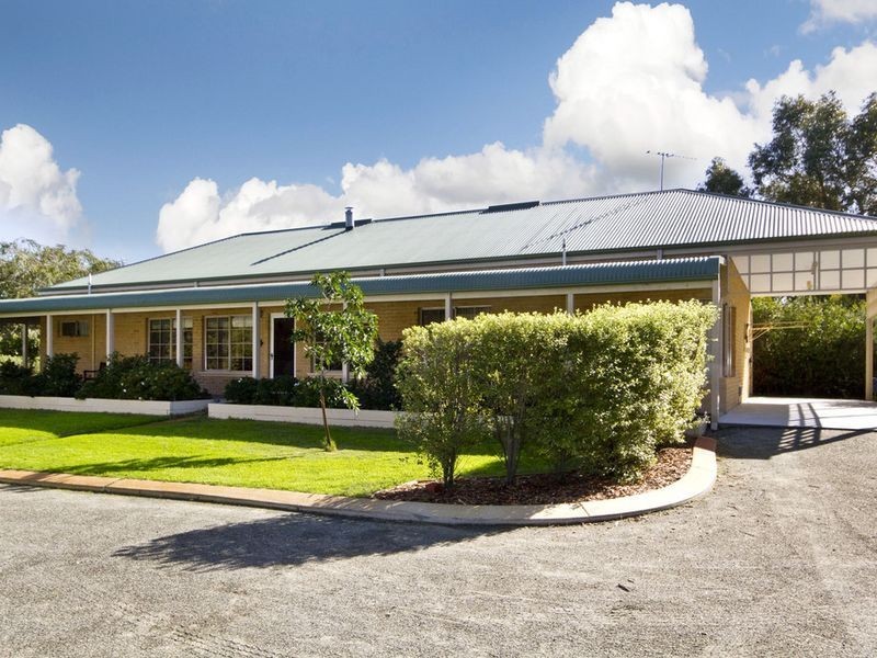 24 Bate Road, Serpentine WA 6125