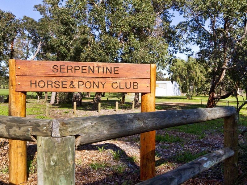 24 Bate Road, Serpentine WA 6125