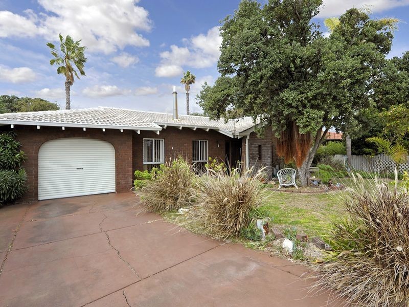 7 Benton Way, Safety Bay WA 6169