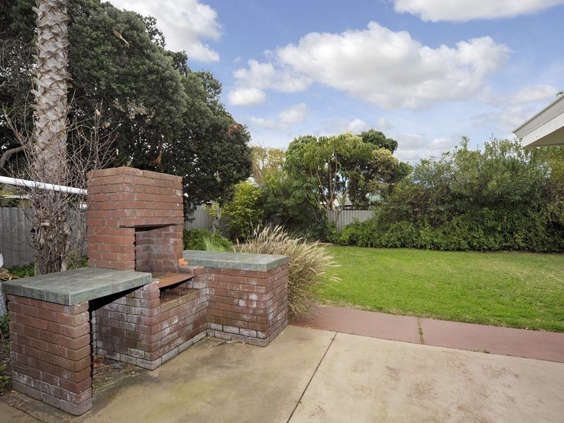 7 Benton Way, Safety Bay WA 6169