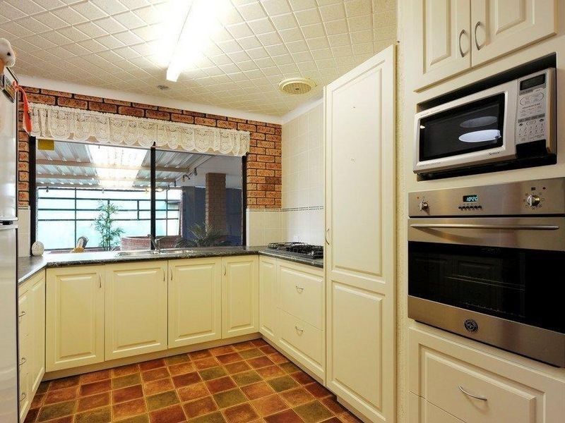 22 Hennessy Way, Rockingham WA 6168