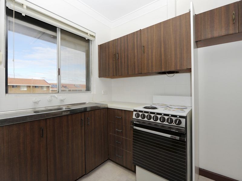 12/186 Arcadia Drive, Safety Bay WA 6169