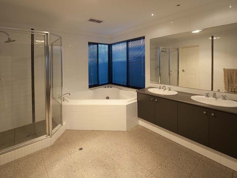 13 Taiof Close, Secret Harbour WA 6173