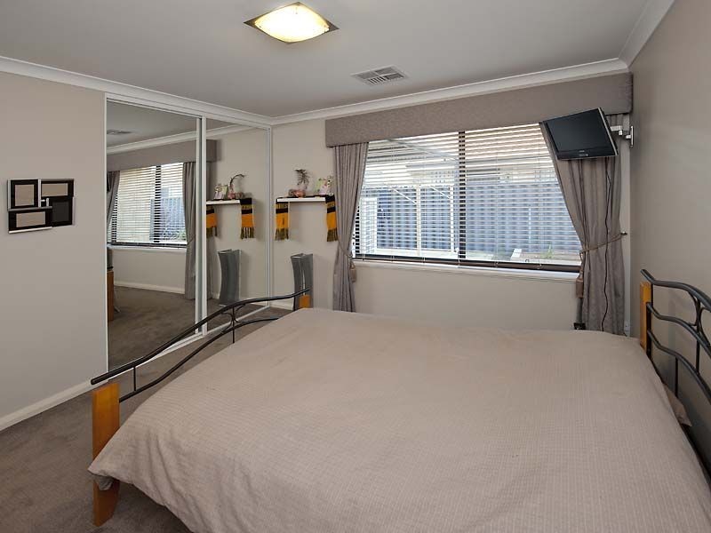 13 Taiof Close, Secret Harbour WA 6173
