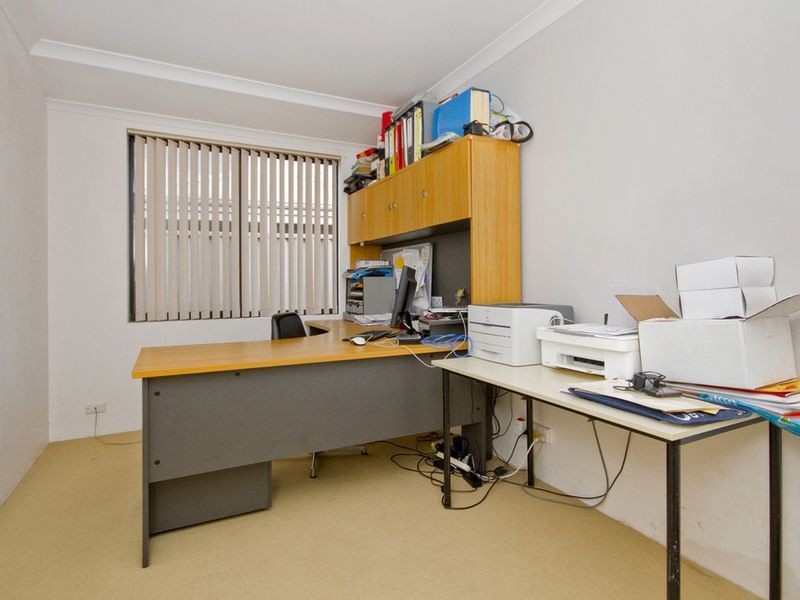 5 Zaragoza Drive, Port Kennedy WA 6172