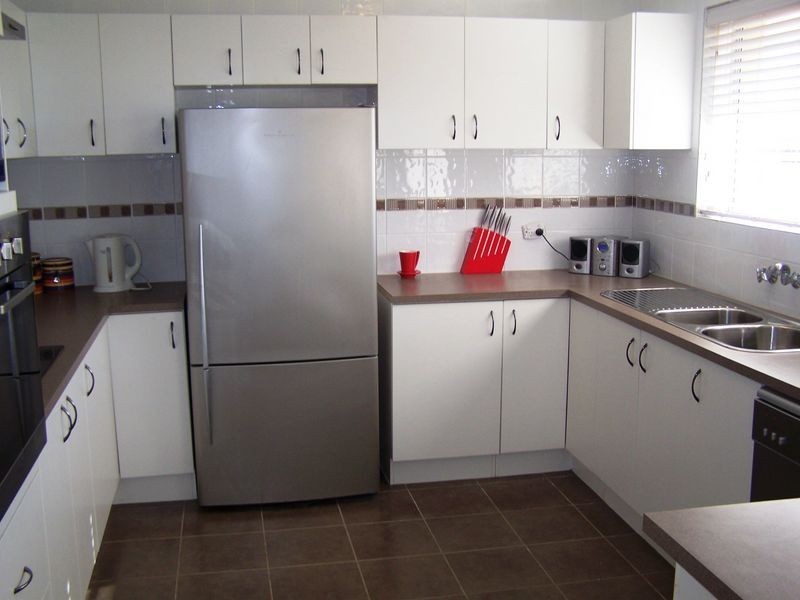 3 Seabrooke Avenue, Rockingham WA 6168