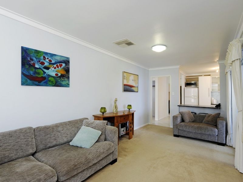 31 Kurrawa Street, Hillman WA 6168