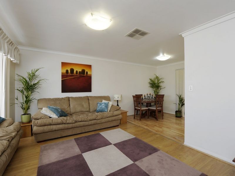 31 Kurrawa Street, Hillman WA 6168